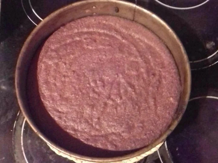 Haselnusstorte mit Sahnehaube - Rezept - Bild Nr. 4940