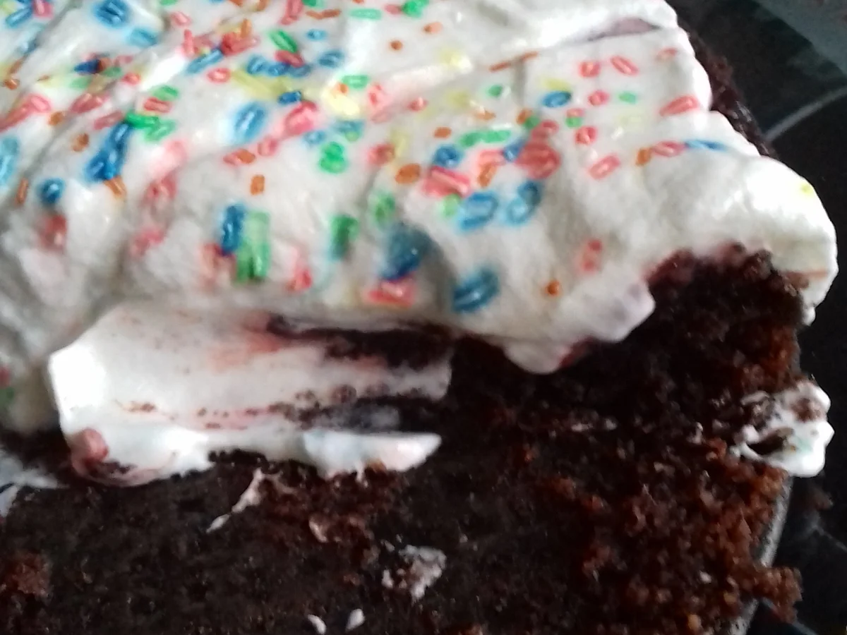 Haselnusstorte mit Sahnehaube - Rezept - Bild Nr. 4943