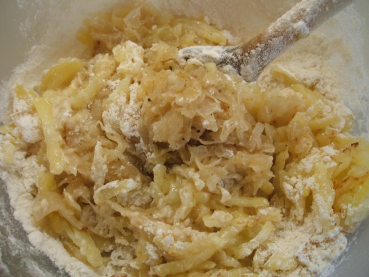 Pikantes Backen: Sauerkraut-Muffins - Rezept - Bild Nr. 4