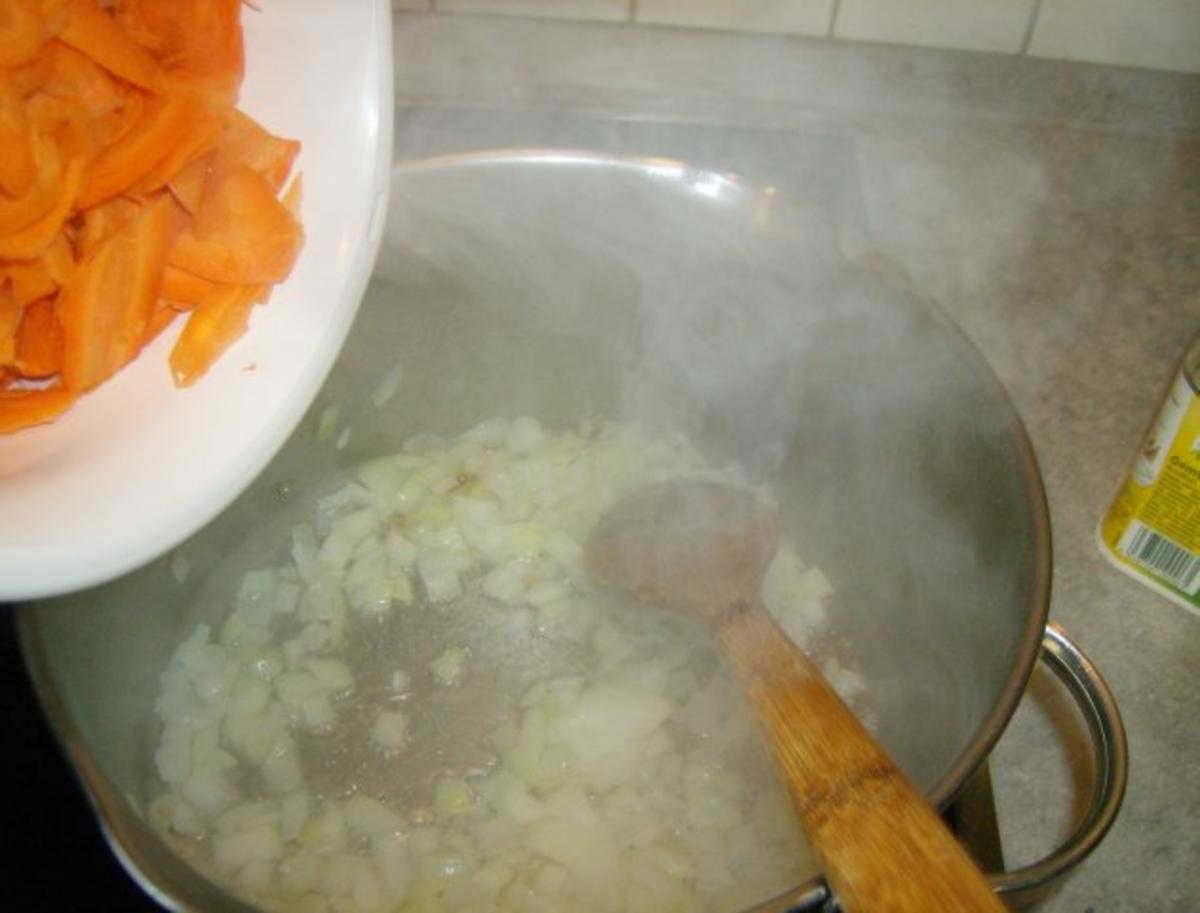 Hähnchenschnitzel mit Karottengemüse und Salzkartoffeln - Rezept - Bild Nr. 6