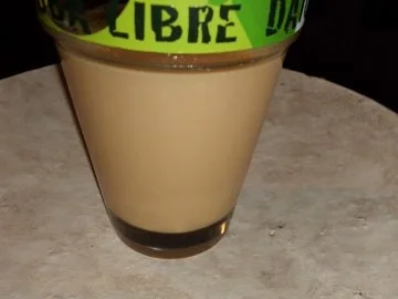 Rezept: Cocktail: Latte Maccatto mit Doppelschuss Cocktail: Latte Maccatto mit Doppelschuss - Rezept