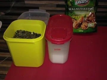 Rezept: Kürbis-Walnuss-Küsschen Bild Nr. 3 Kürbis-Walnuss-Küsschen - Rezept - Bild Nr. 3