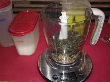 Rezept: Kürbis-Walnuss-Küsschen Bild Nr. 4 Kürbis-Walnuss-Küsschen - Rezept - Bild Nr. 4