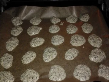 Rezept: Kürbis-Walnuss-Küsschen Bild Nr. 10 Kürbis-Walnuss-Küsschen - Rezept - Bild Nr. 10