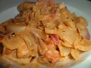 Zwiebel Geschnetzeltes Liptauer Art - Rezept