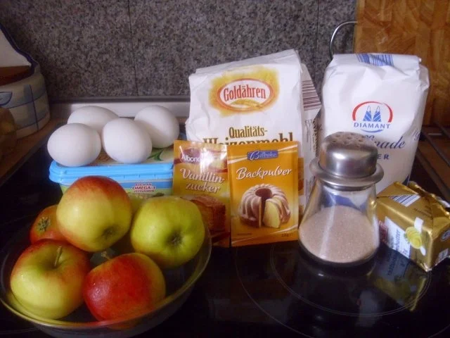 Rezept: Bratapfelkuchen Bild Nr. 2 Bratapfelkuchen - Rezept - Bild Nr. 2