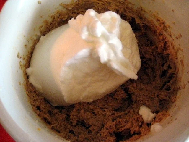 Rezept: Nusskuchen mit Schokolade Bild Nr. 7 Nusskuchen mit Schokolade - Rezept - Bild Nr. 7