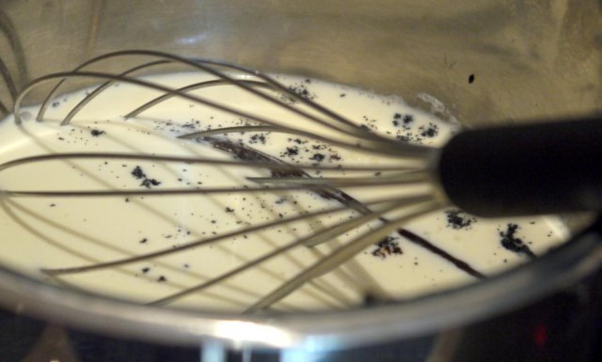 Zwetschgen-Rohrnudeln mit Vanille-Sauce - Rezept - Bild Nr. 14