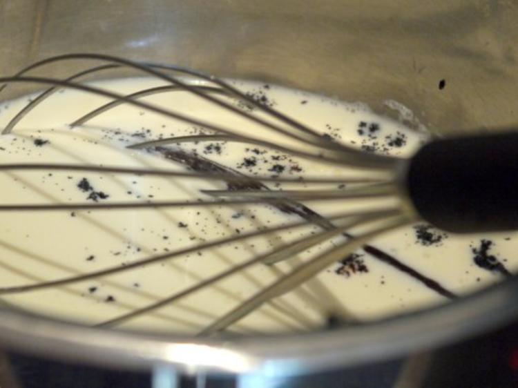 Zwetschgen Rohrnudeln mit Vanille Sauce - einfach - 176 kcal/100g