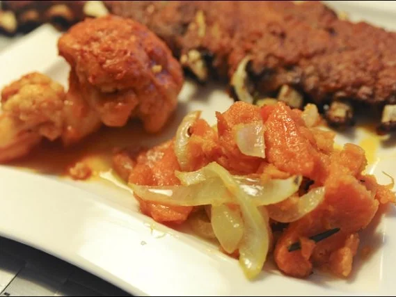 Spare Rips, Rosmarinkartoffeln aus der Süßkartoffel mit scharfem Blumenkohl! - Rezept - Bild Nr. 2