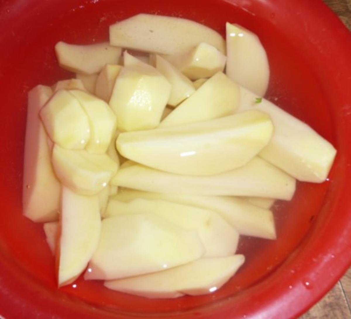 Hackbällchen, Rosmarinkartoffeln & Rotkohlsalat - Rezept - Bild Nr. 6