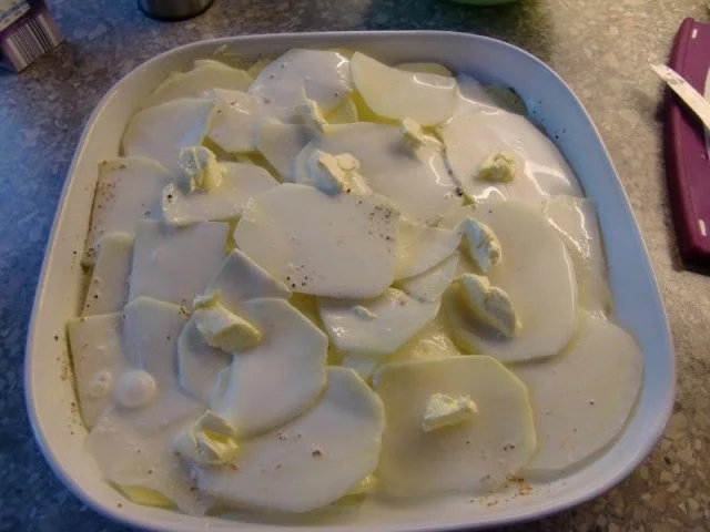 Rezept: Hähnchen Cordon Bleu mit Kartoffel-Kohlrabi-Gratin à la Heiko Bild Nr. 16 Hähnchen Cordon Bleu mit Kartoffel-Kohlrabi-Gratin à la Heiko - Rezept - Bild Nr. 16