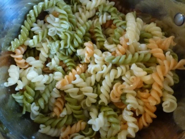 Rezept: Überbackenes XXL-NT-Schnitzel mit Tomatennudeln Bild Nr. 7 Überbackenes XXL-NT-Schnitzel mit Tomatennudeln - Rezept - Bild Nr. 7