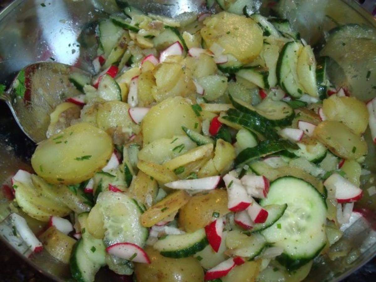 Radieschen-Gurken-Kartoffelsalat - Rezept