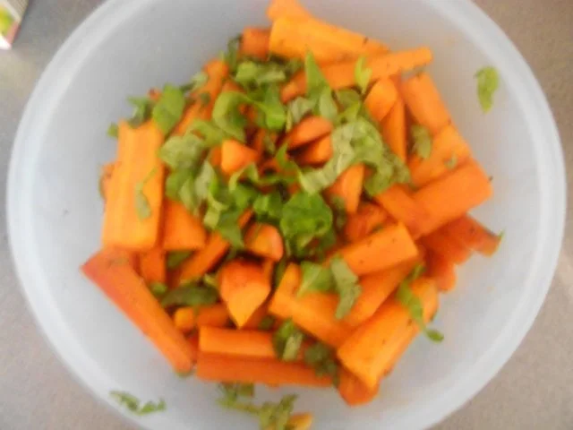 Rezept: Möhrensalat einmal anders vegetarisch Möhrensalat einmal anders vegetarisch - Rezept