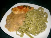 Umhüllte Hähnchenbrust mit Weintrauben - Rezept