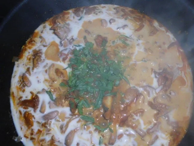 Roastbeef mit Pfifferlingen in einer Paprika-Rahmsauce mit Estragon - Rezept - Bild Nr. 9