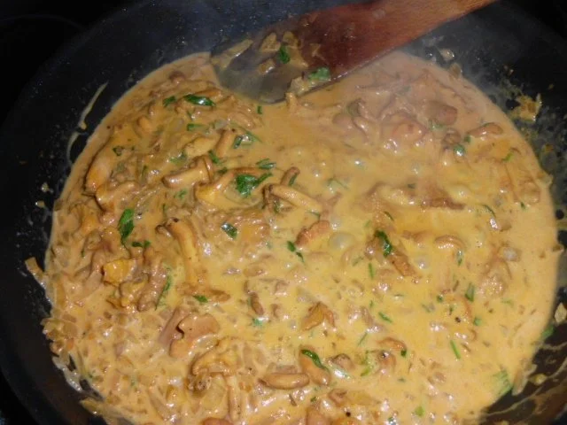 Roastbeef mit Pfifferlingen in einer Paprika-Rahmsauce mit Estragon - Rezept - Bild Nr. 11