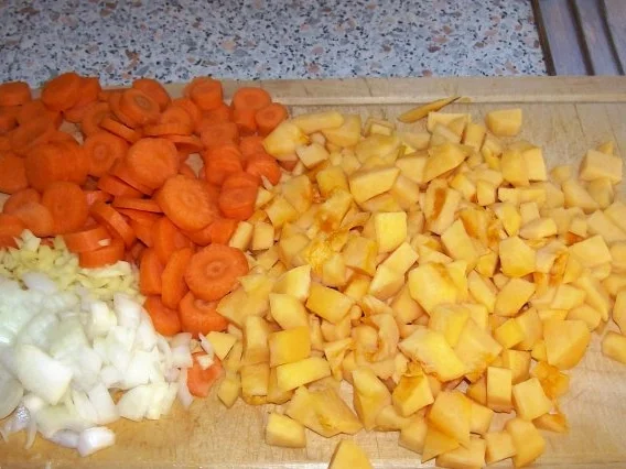 Vorspeise: Kürbis-Möhren-Suppe "Diabolo" - Rezept - Bild Nr. 3