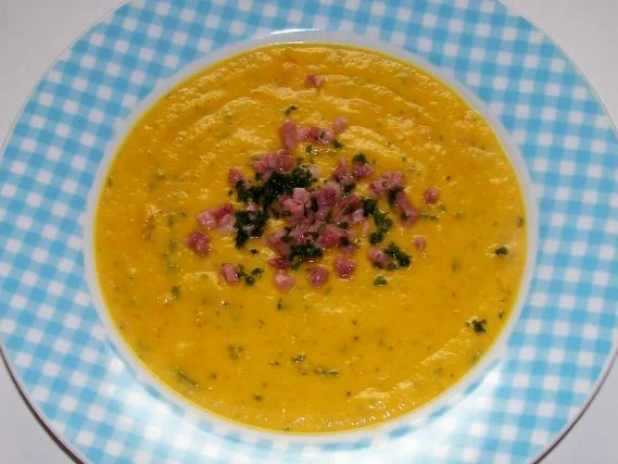 Vorspeise: Kürbis-Möhren-Suppe "Diabolo" - Rezept - Bild Nr. 8