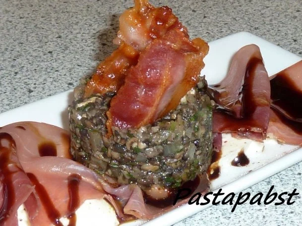 Pilz Tatar auf Mozzaralla - Rezept