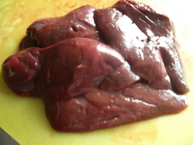 Rezept: Leber mit glasierten Apfelschnitzen und Röstzwiebeln Bild Nr. 7 Leber mit glasierten Apfelschnitzen und Röstzwiebeln - Rezept - Bild Nr. 7