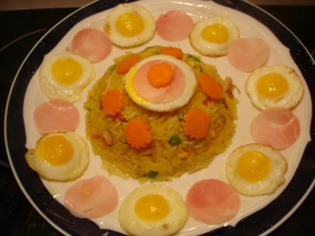 Rezept: Wachtel-Spiegeleier mit „ gebratener Eierreis à la Papa " *) Bild Nr. 9 Wachtel-Spiegeleier mit „ gebratener Eierreis à la Papa " *) - Rezept - Bild Nr. 9