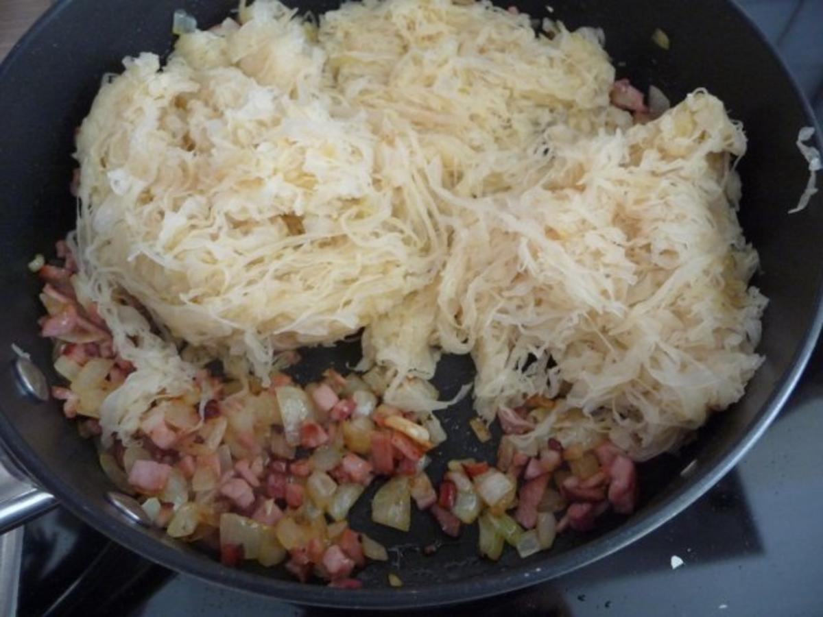 Unter 30 Minuten : Oma´s Sauerkraut mit Wiener aus der Pfanne - Rezept - Bild Nr. 2