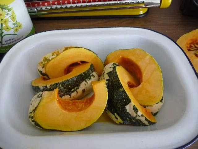 Rezept: Beilage : Kürbisstücke gebacken Beilage : Kürbisstücke gebacken - Rezept