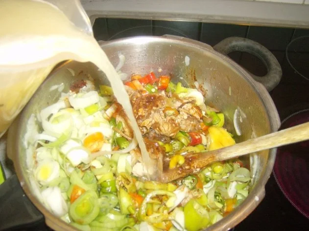 Putengulasch oder Peperoniresteverwertung - Rezept - Bild Nr. 6