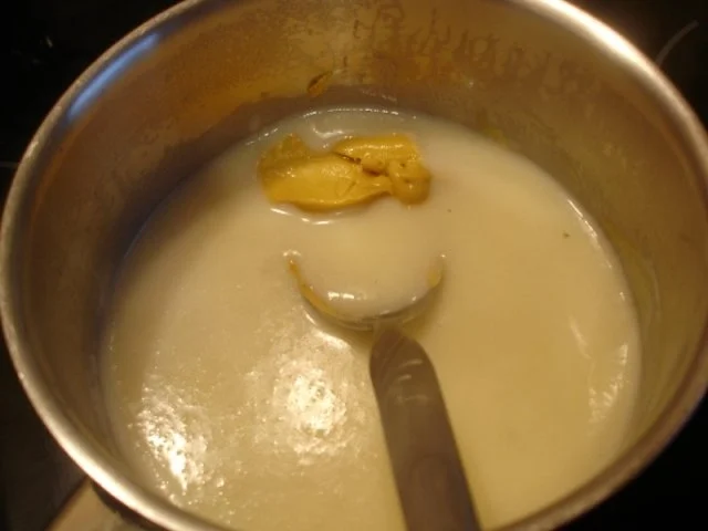 Rezept: Gekochte Wachteleier mit Senfsauce und Kartoffelpüree mit Erbsen Bild Nr. 12 Gekochte Wachteleier mit Senfsauce und Kartoffelpüree mit Erbsen - Rezept - Bild Nr. 12