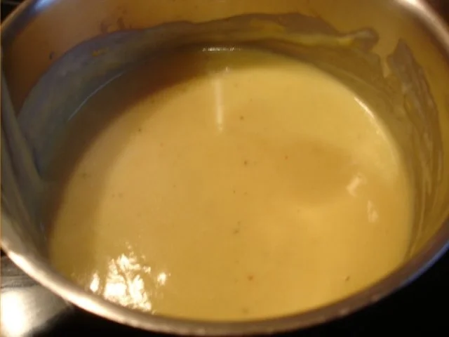 Rezept: Gekochte Wachteleier mit Senfsauce und Kartoffelpüree mit Erbsen Bild Nr. 13 Gekochte Wachteleier mit Senfsauce und Kartoffelpüree mit Erbsen - Rezept - Bild Nr. 13