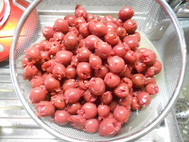 Rezept: Kirsch-Schnitten vom Blech Bild Nr. 10 Kirsch-Schnitten vom Blech - Rezept - Bild Nr. 10