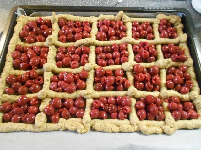 Rezept: Kirsch-Schnitten vom Blech Bild Nr. 31 Kirsch-Schnitten vom Blech - Rezept - Bild Nr. 31