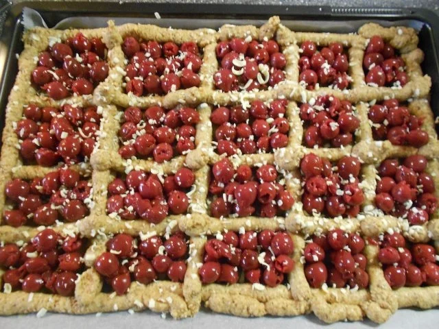 Rezept: Kirsch-Schnitten vom Blech Bild Nr. 32 Kirsch-Schnitten vom Blech - Rezept - Bild Nr. 32