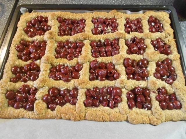 Rezept: Kirsch-Schnitten vom Blech Bild Nr. 33 Kirsch-Schnitten vom Blech - Rezept - Bild Nr. 33