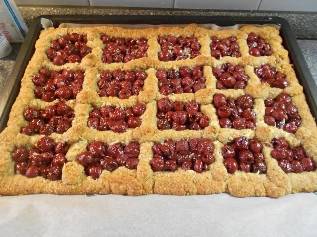 Rezept: Kirsch-Schnitten vom Blech Bild Nr. 34 Kirsch-Schnitten vom Blech - Rezept - Bild Nr. 34