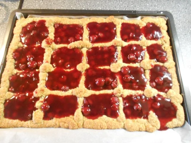 Rezept: Kirsch-Schnitten vom Blech Bild Nr. 36 Kirsch-Schnitten vom Blech - Rezept - Bild Nr. 36