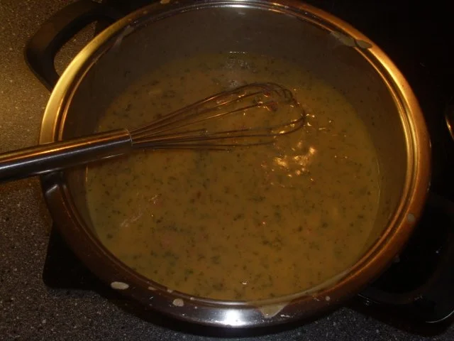 Rezept: Eier in einer Senf-Schinken-Kräuter-Zwiebelsosse Bild Nr. 5 Eier in einer Senf-Schinken-Kräuter-Zwiebelsosse - Rezept - Bild Nr. 5