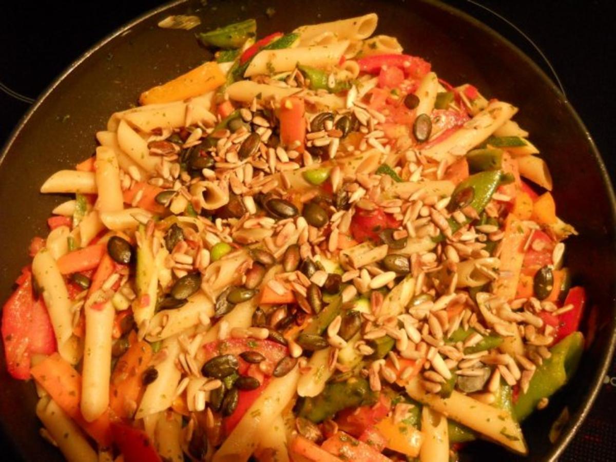 Penne mit Gemüse - Rezept mit Bild - kochbar.de