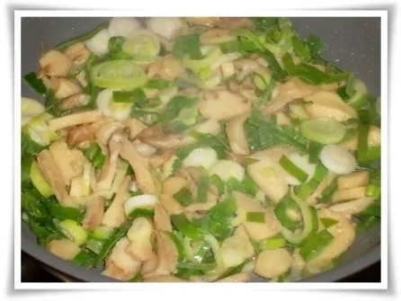 Omelett mit Austernpilze in Sahnesauce - Rezept - Bild Nr. 6