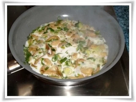 Omelett mit Austernpilze in Sahnesauce - Rezept - Bild Nr. 7