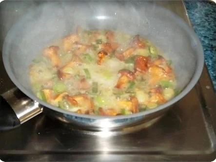 Gefülltes Omelett mit Pfifferlingen - Rezept - Bild Nr. 6