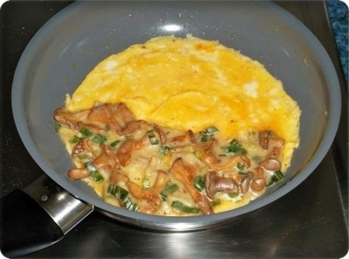Gefülltes Omelett mit Pfifferlingen - Rezept - Bild Nr. 12