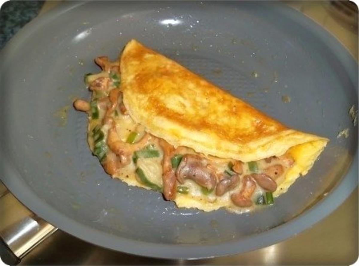 Gefülltes Omelett mit Pfifferlingen - Rezept - Bild Nr. 13