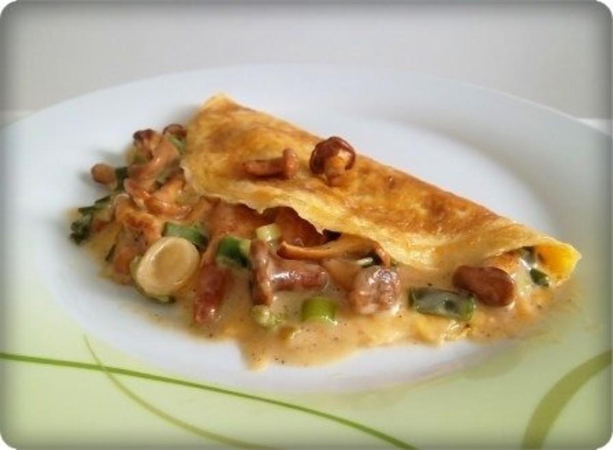Gefülltes Omelett mit Pfifferlingen - Rezept - kochbar.de