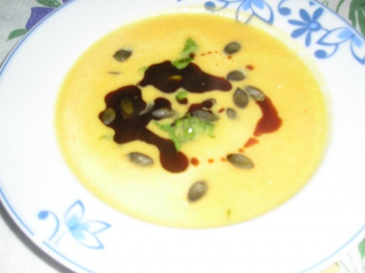 Pikante Kürbis-Ingwer Suppe - Rezept mit Bild - kochbar.de