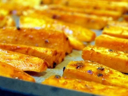 Rezept: Pommes Frites von der Süßkartoffel, Hähnchengeschnetzeltes und Tzatziki Bild Nr. 12 Pommes Frites von der Süßkartoffel, Hähnchengeschnetzeltes und Tzatziki - Rezept - Bild Nr. 12