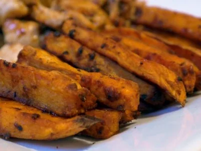 Rezept: Pommes Frites von der Süßkartoffel, Hähnchengeschnetzeltes und Tzatziki Bild Nr. 14 Pommes Frites von der Süßkartoffel, Hähnchengeschnetzeltes und Tzatziki - Rezept - Bild Nr. 14