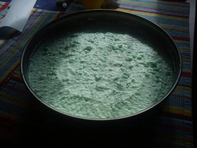 Waldmeister- Frischkäsetorte mit Melonendeko - Rezept - Bild Nr. 2